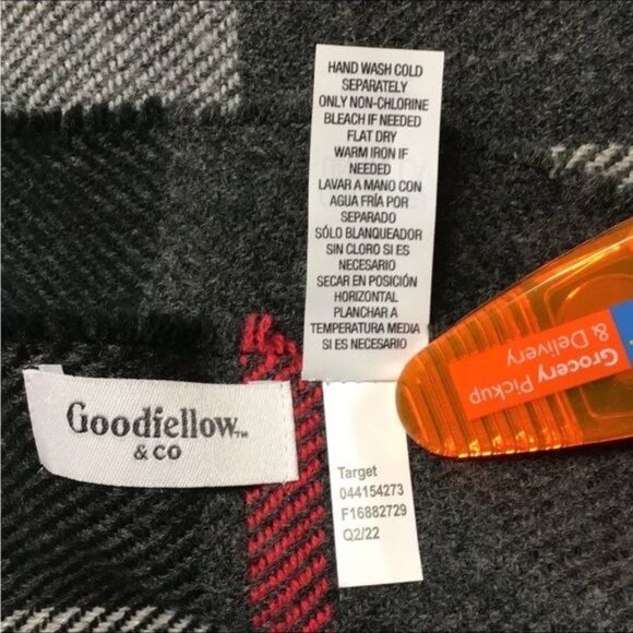 Goodfellow & Co. Mens Raw Edge Plaid Scarf with Fringe, Gray, OSFA - Picture 6 of 6